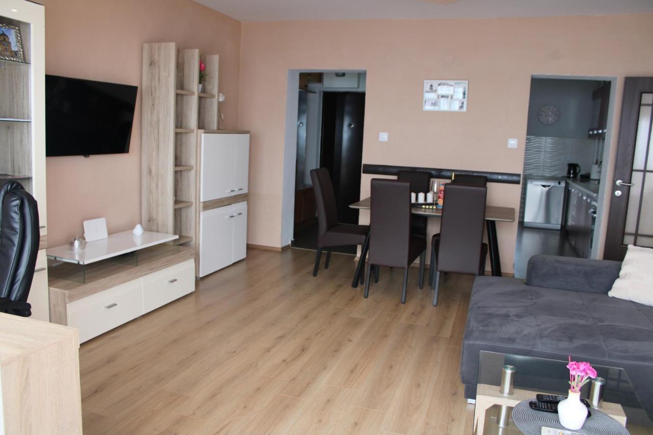 Apartment Lovro *