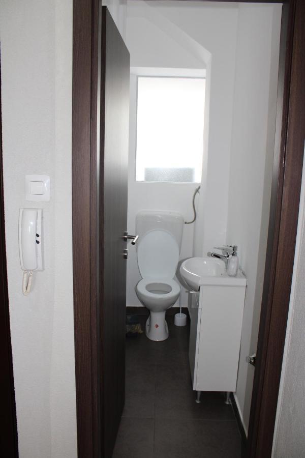 Apartman Lovro *